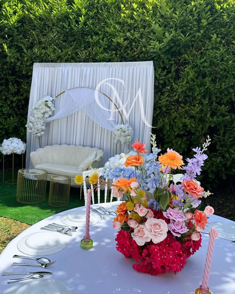 ✨La saison des jardins est ouverte 🥰 #coinmarié #miroirpersonnalisé #mariage #decorationeveneme